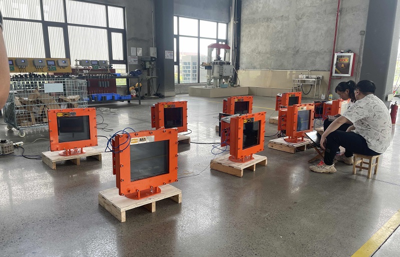 多臺防爆電腦一體機(jī)進(jìn)入調(diào)試完畢，即將在煤礦生產(chǎn)中發(fā)揮大作用！